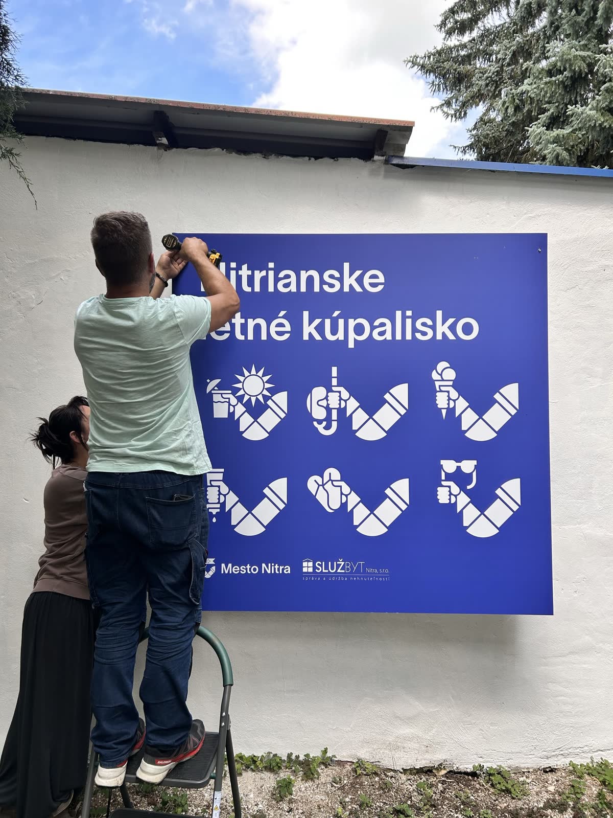 bee3 — ukážka práce